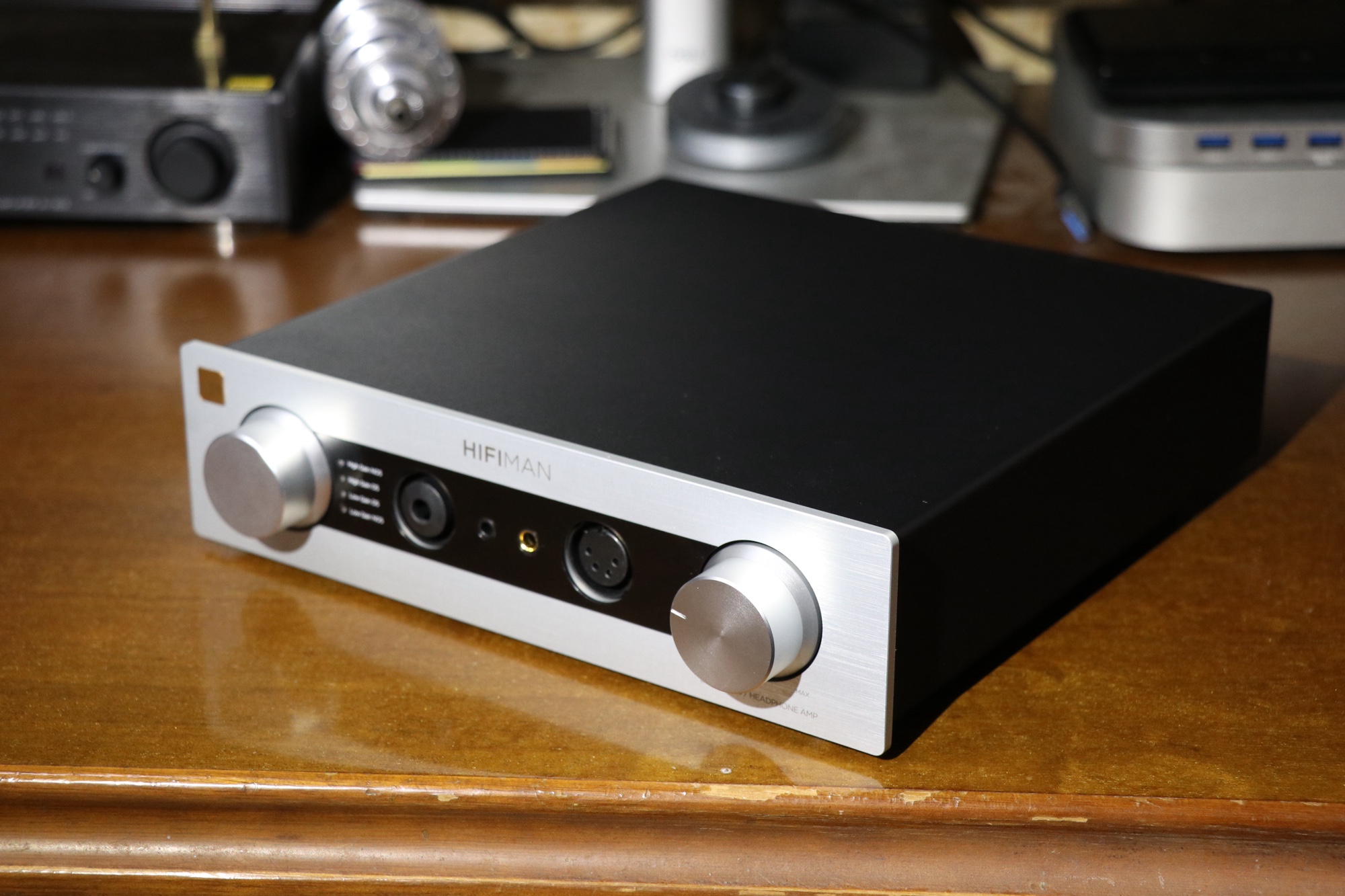 レビュー】Hifiman EF400 バランス対応のお手頃濃厚ヘッドホンアンプ
